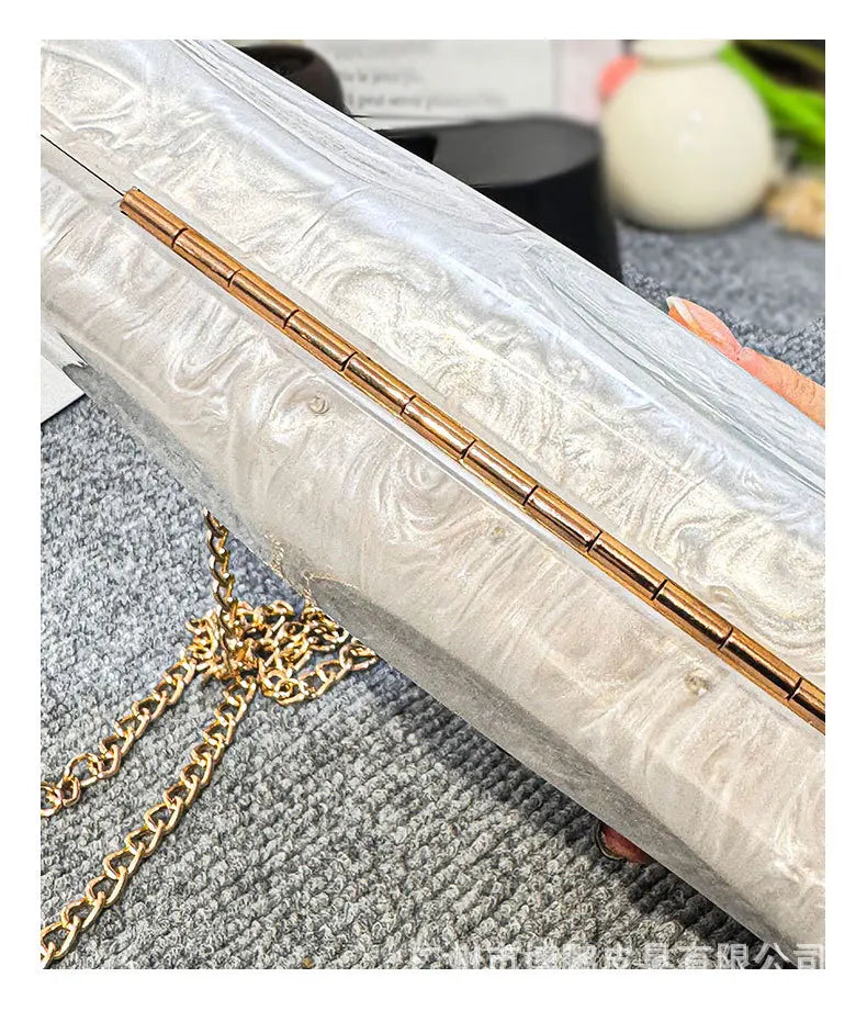 2024 outono nova moda acrílico portátil noite banquete saco de ondulação de água padrão deformado pedra ombro único inclinação cruz