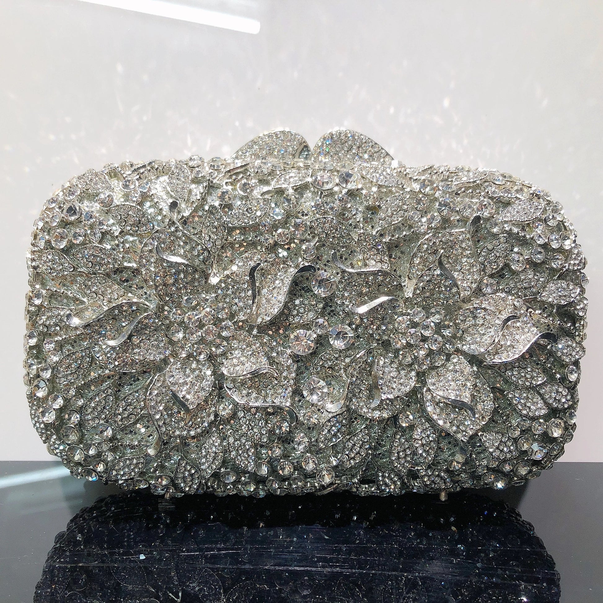 Fornecimento de fábrica glitter flor metal dourado elegante cristal bolsa embreagem strass festa casamento bolsa feminina bolsa de noite